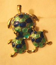 FUN Teal  Medium Blue Enamel Mama Turtle Tortoise Babies Goldtone Brooch Pin