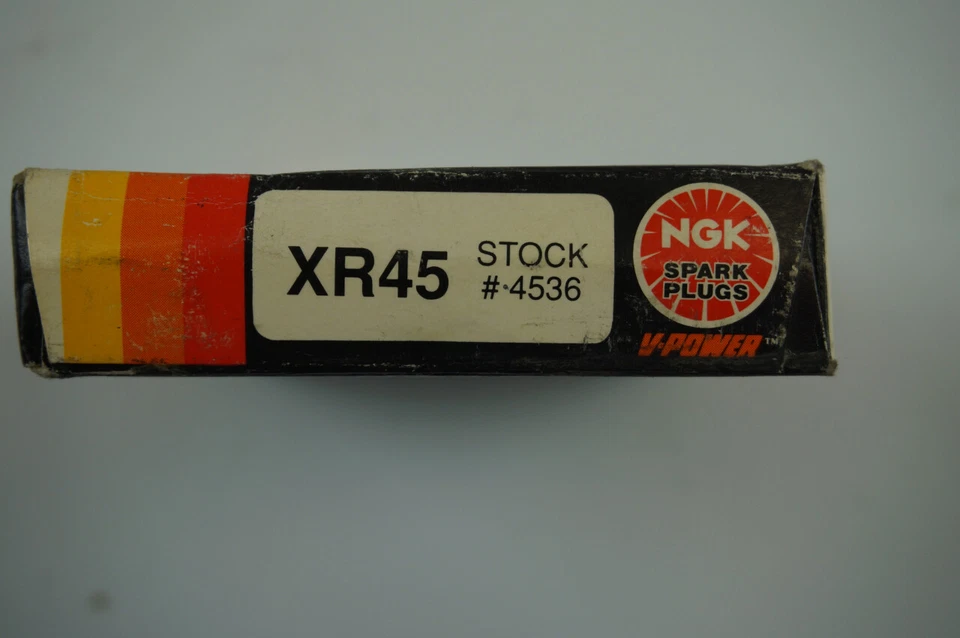 PACK DE 4 BUJÍAS DE ALIMENTACIÓN NGK V XR45 #4536 NOS Foto 3 de 4