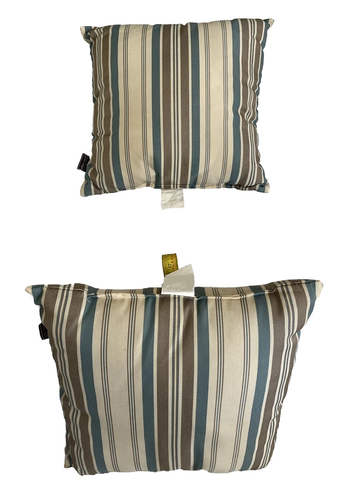 2 cojines/almohadas Allen + Roth Square para exteriores resistentes a la decoloración bonitos Foto 2 de 4