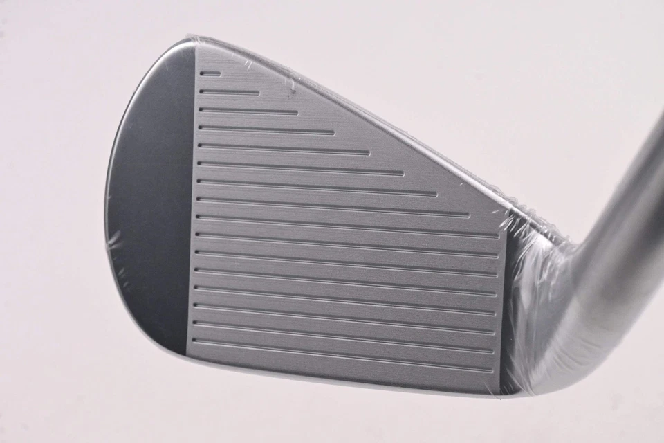 Srixon ZXi5 #8 Iron / 35 Degree / Regular Flex KBS TGI 60 Shaft - Image 2 of 4