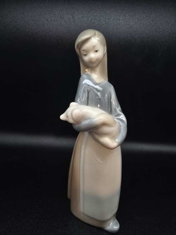 1977-1984 Lladro Girl with Pig Glossy 1011 Porcelain Figurine • Retired 2001
