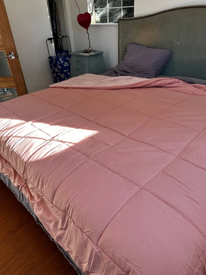 Ikea Hedfryle Pink Queen Size Comforter New - Image 2 of 4