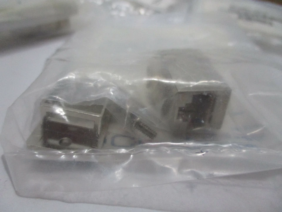 LOT OF 5 L-Com ECF504-SC3 RJ45 Panel-Mount Adapters - Image 3 of 4
