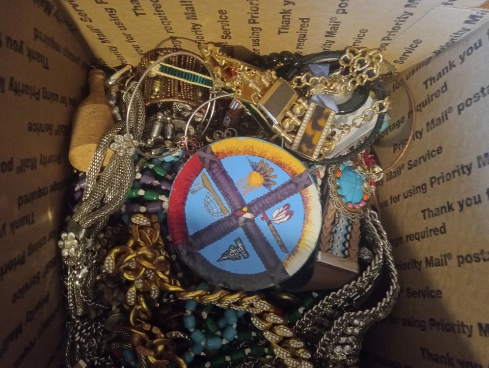 Лот товаров 5 фунтов бижутерия сломанная запутанная перепрофилированная ремонт рукоделие лот 23 - Изображение 2 из 4