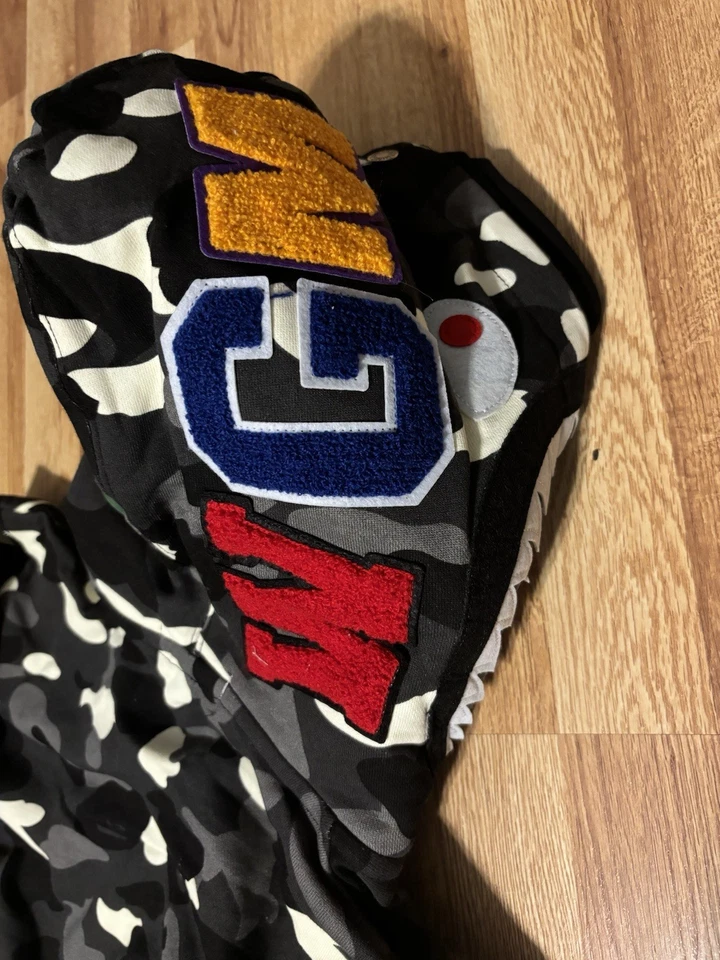 Sudadera con Capucha Cremallera Completa A Bathing Ape City Brilla en la Oscuridad Camuflada Tiburón Talla Grande Foto 3 de 4