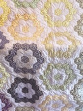 Vintage Hand-Stitched Grandmother  s Flower Garden Quilt Pastel 70x102
