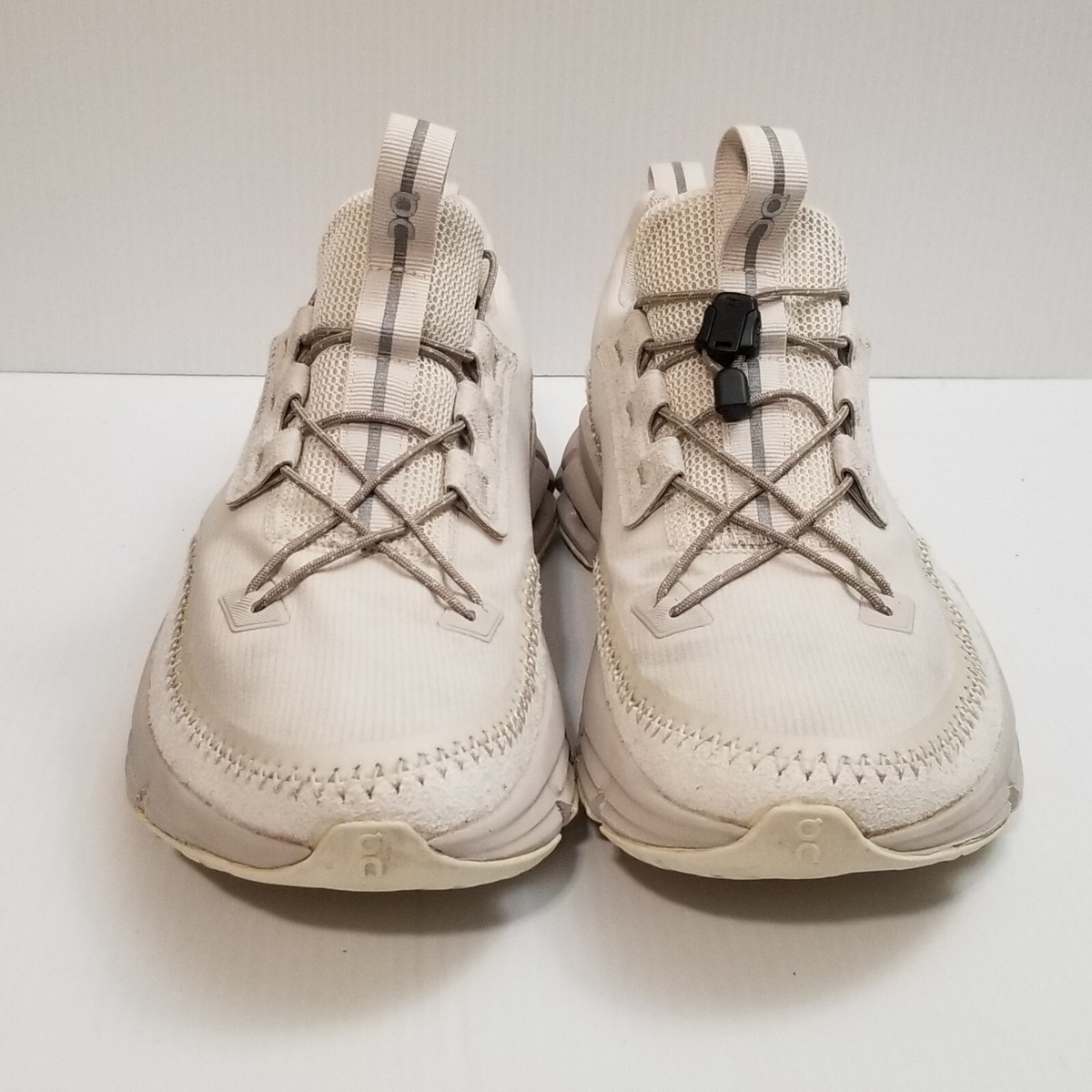 On Womens 9.5 Cloudaway Running Shoes Ivory/Pearl Sneakers