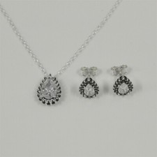 pandora Sparkling Pear Halo Jewellery Gift Set