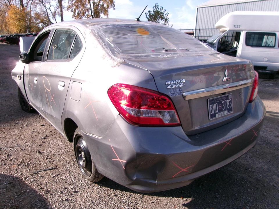 Used Front Right Door Window Regulator Front fits: 2020 Mitsubishi Mirage Front — 第 3/4 张图片