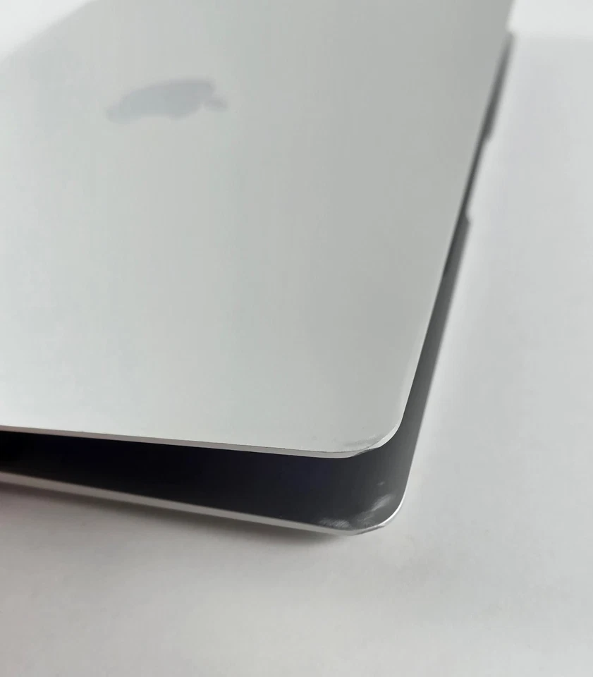 Apple Macbook 12" Retina 2016 1.1Ghz core m3 8GB RAM 256GB SSD Silber MwSt. #33 - Bild 2 von 4