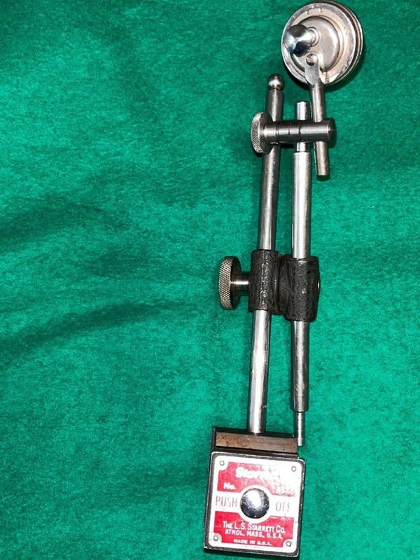 Starrett No.657 magnetic base w/ Starrett No. 196 dial indicator