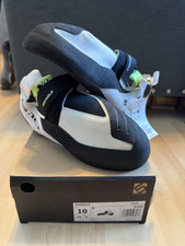 NIB NEW ADIDAS FIVE TEN  HIANGLE ROCK CLIMBIN...