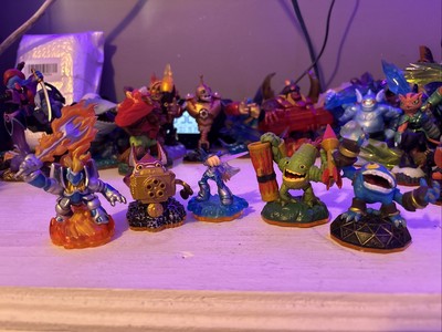 Skylanders Giants/ Series 2/ Gen 2.  12 Figure Lot