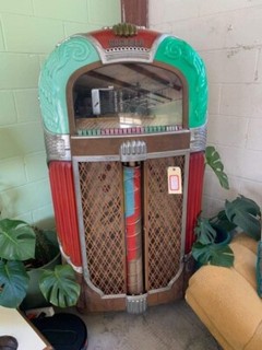 ROCK OLA JUKEBOX MACHINE 1947 MAGIC GLO