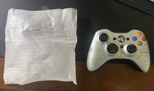 Official Microsoft Xbox 360 Limited Halo Reach Wireless Controller (240336) - Picture 2 of 3