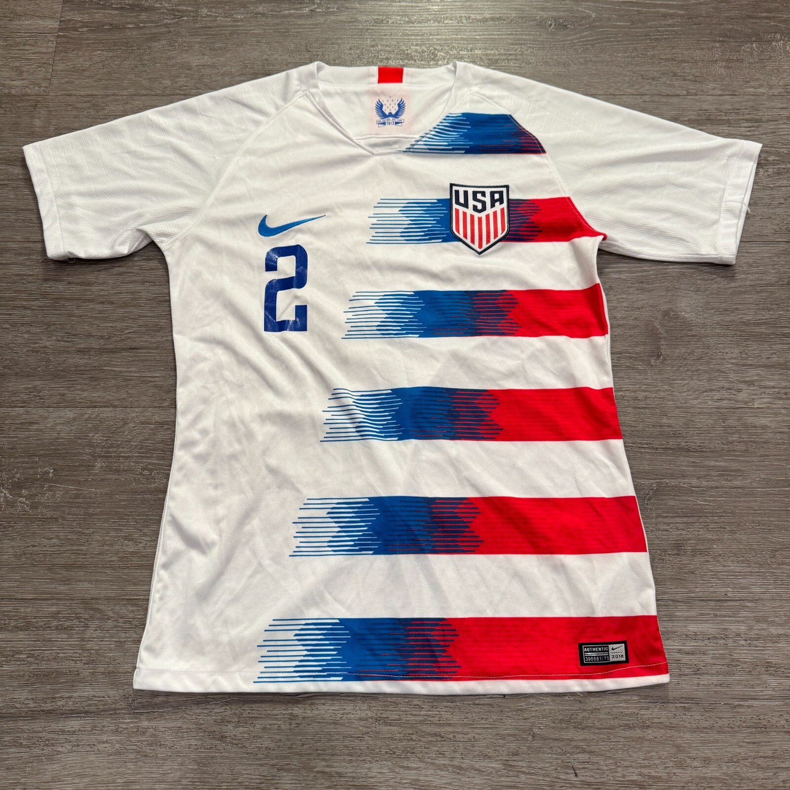 Nike Women's Small USA Soccer Jersey 2 Ertz Adult Outdoor Team Wear