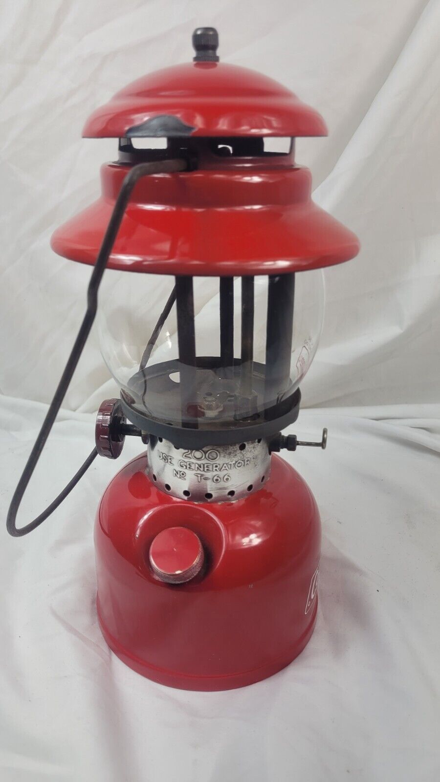 Coleman Lantern Model 200 Red Made in Canada 2 - 69 Feb 1969