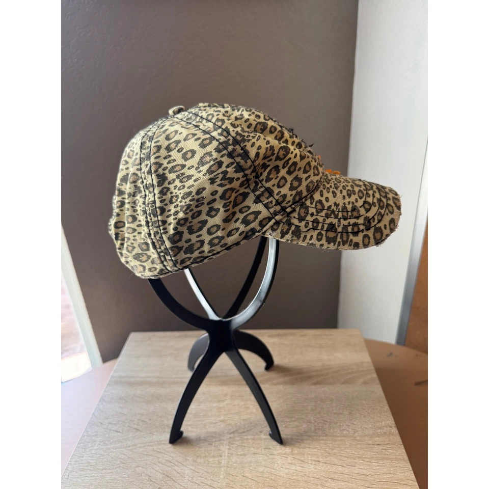 Gorra de baile con estampado de leopardo y apliques florales Foto 4 de 4