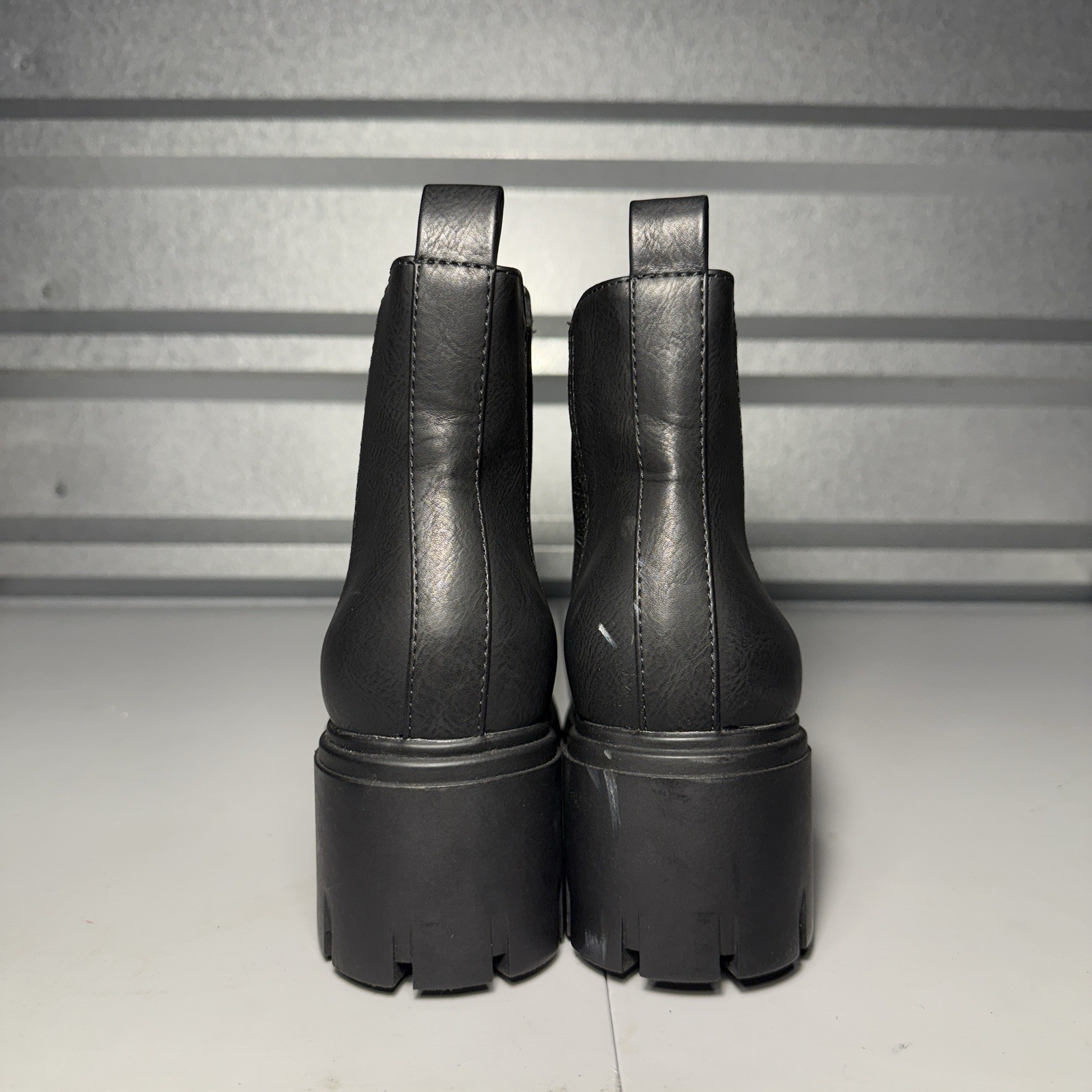 SAOLA Stivaletti donna MIA Rusty Chelsea suola a strappo neri punta tonda pull on 8