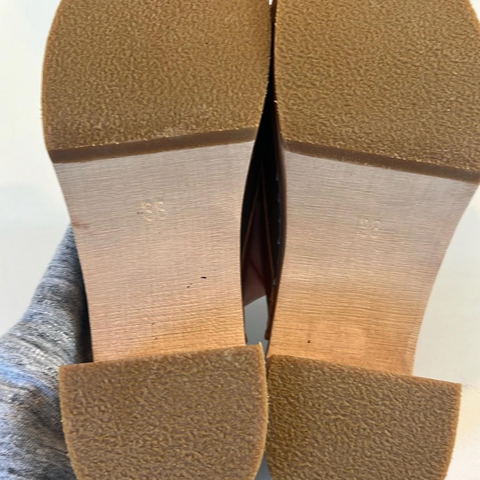 Free People Swedish Hasbeens NWE Triangle Slip In Mule Clogs size 7.5