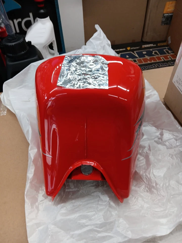 Tanque de gasolina genuino OEM Honda XR650L rojo lucha R134 17520-MGW-670ZA TANQUE DE COMBUSTIBLE Foto 3 de 4