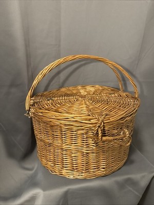 Vintage Wicker Picnic Basket 14  Round Hinged Lid Handles Original Closing Latch