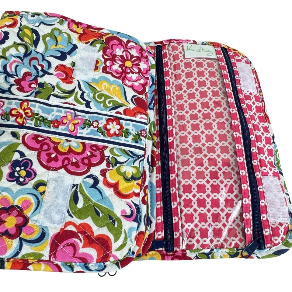 Vera Bradley Hope Garden Pattern Quilted Folding Hanging Travel Organizer - Image 3 of 4