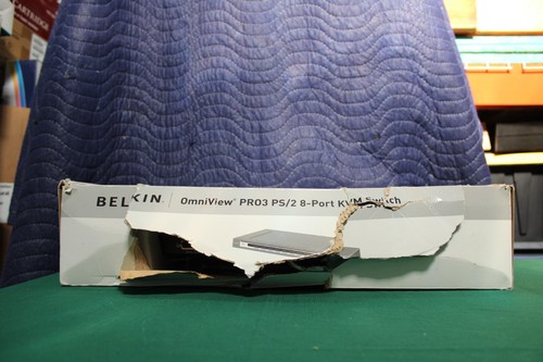 Belkin OmniView PRO3 8-Port USB & PS/2 KVM Switch F1DA108Q - 第 3/9 張圖片