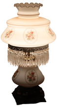 Hurricane Gone with the Wind table lamp with crystal prisms
