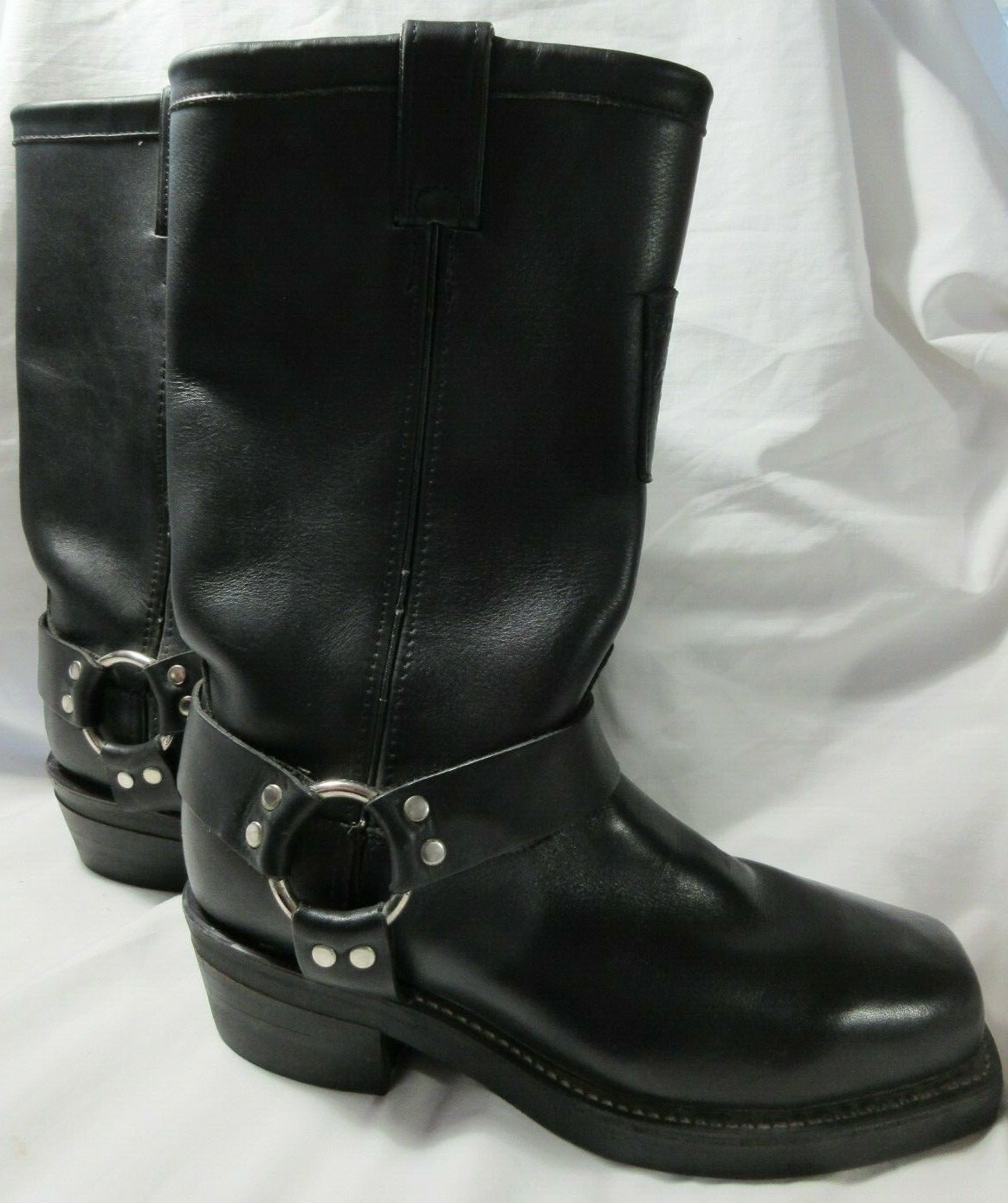 square toe chippewa boots