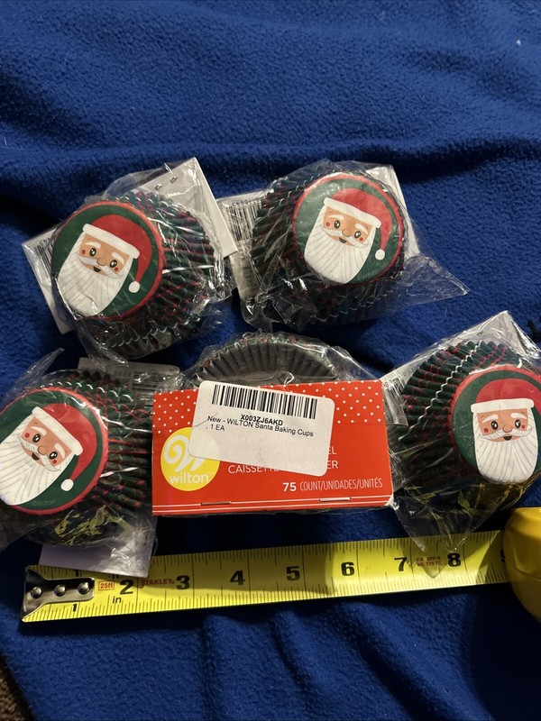 Wilton Santa Holiday Cupcakes Liners Baking Cups 5 Packs Of 75ct New Christmas