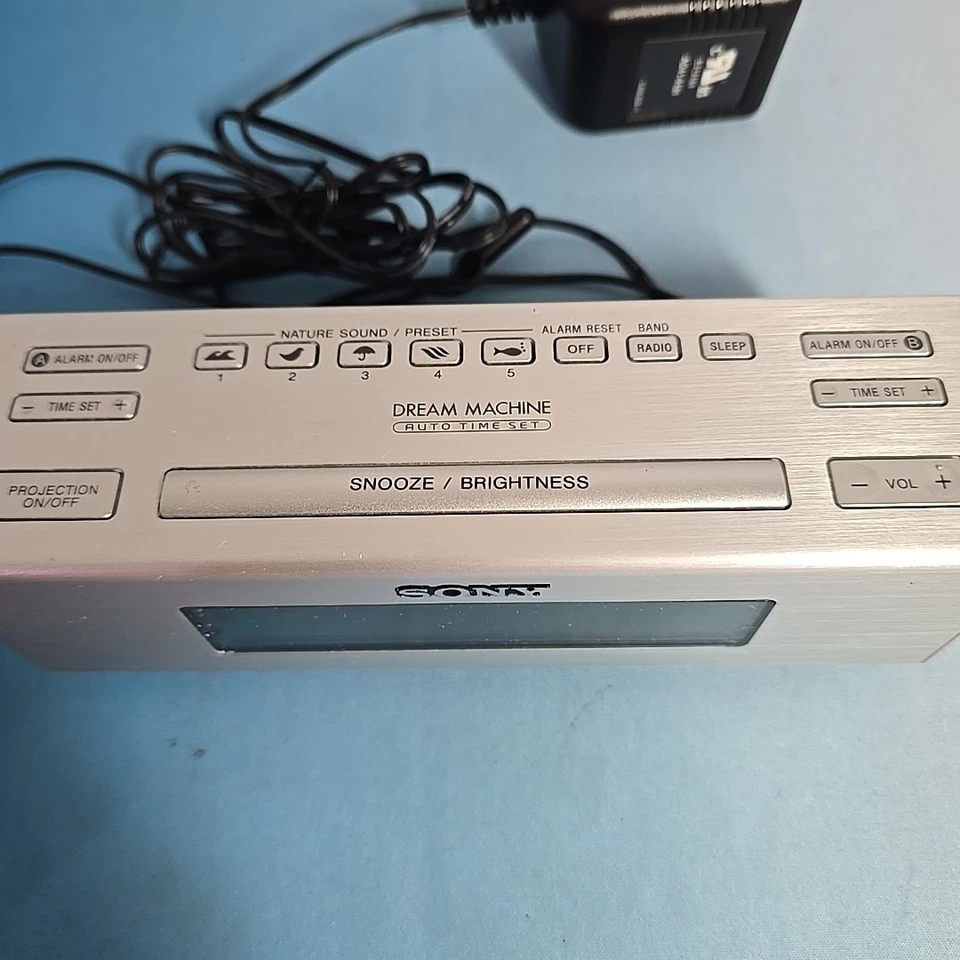 Sony Dream Machine ICF-C717PJ Alarm Clock AM/FM Radio with projector - Image 3 of 4