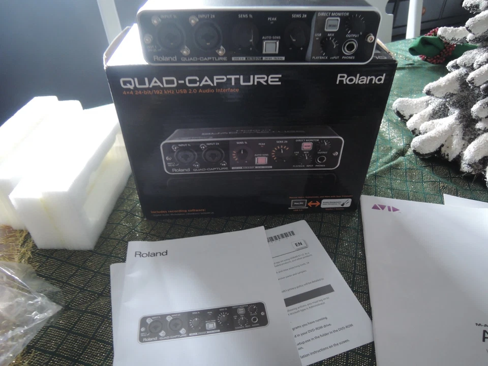 Roland UA-55 QUAD CAPTURE Audio Interface USB2.0 24 Bit 192 kHz made in Japan - Image 4 of 4