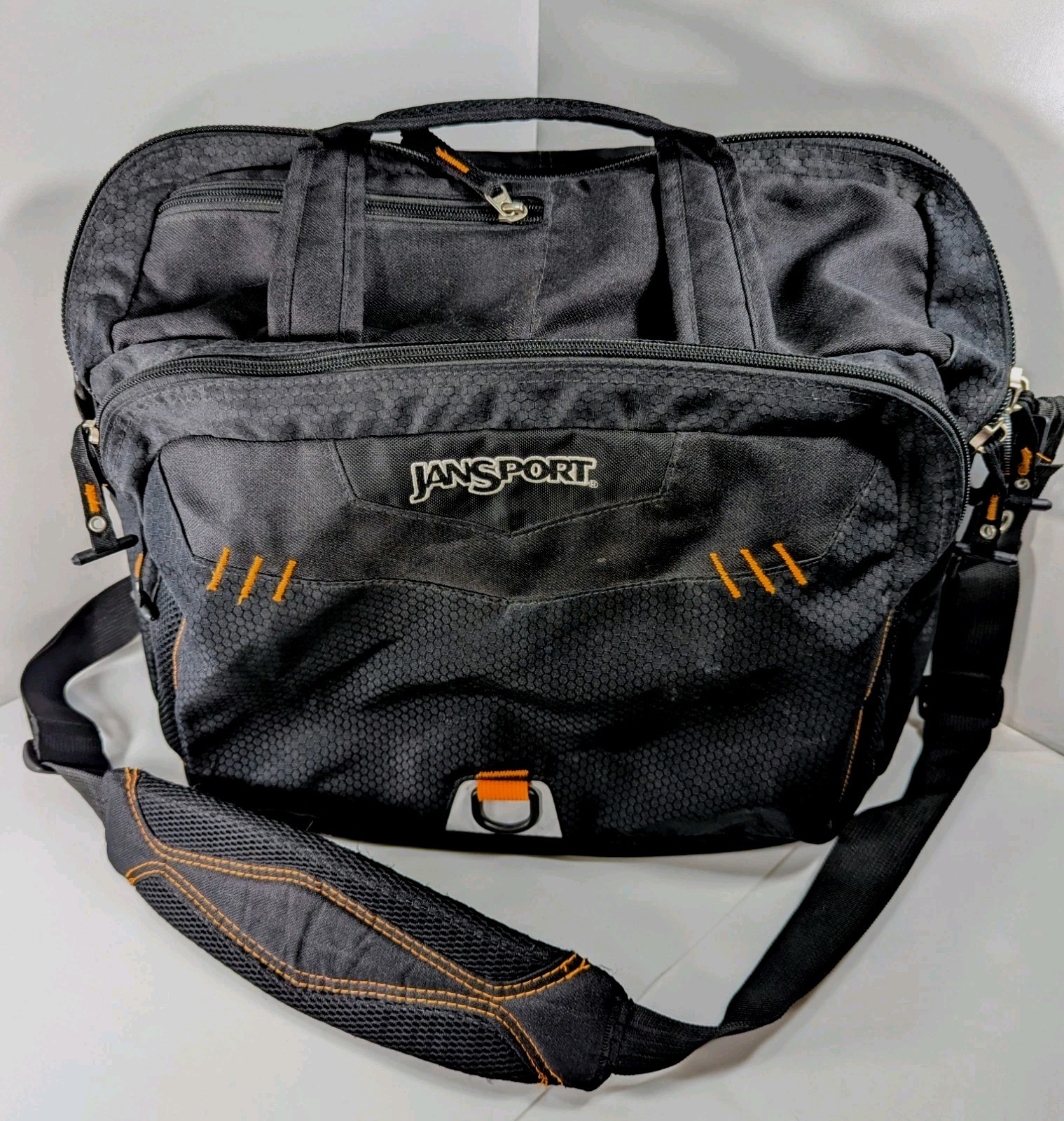 JanSport Black Messenger Laptop Bag Gym Shoulder Travel Exec