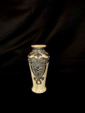 Vintage Vase Grés et Étain avec cabochon bleu signé LLA ?