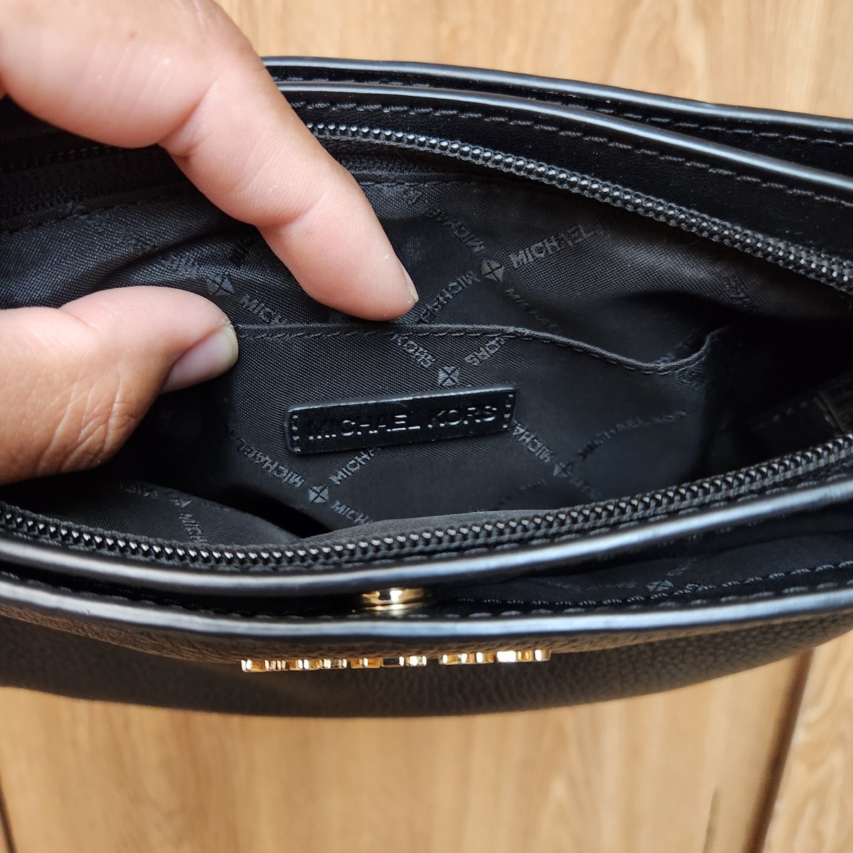 Michael Kors Small Flat Crossbody Bag In Black Leather Purse | eBay