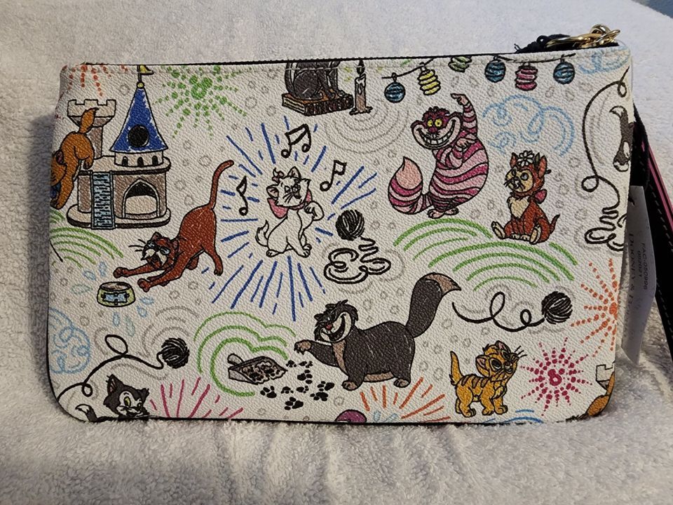 NWT Disney Dooney & Bourke Sketch Cats Paw Pals Zip Wallet Wristlet