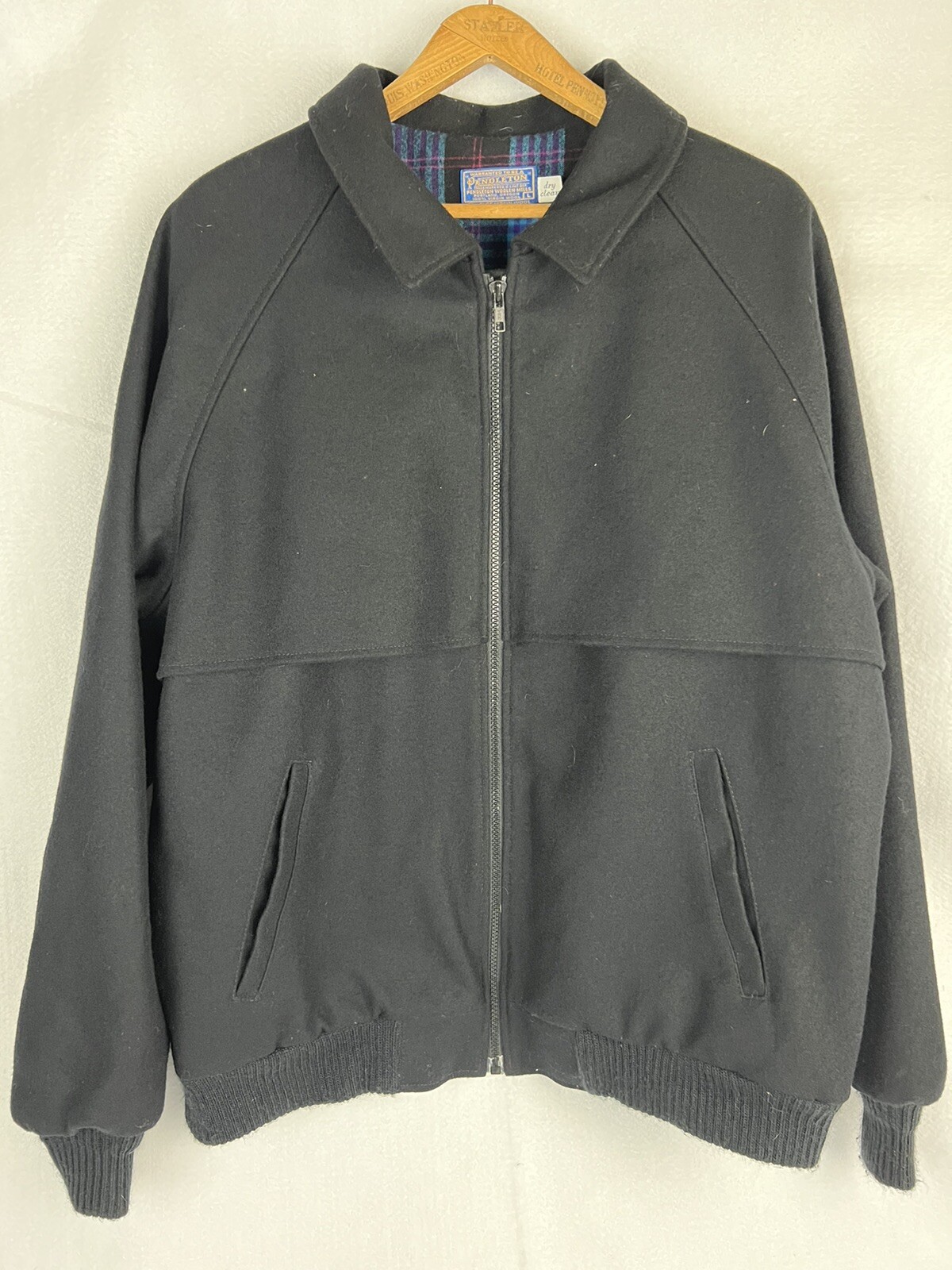 Pendleton Men's Large Solid Black 100% Pure Virgi… - image 1