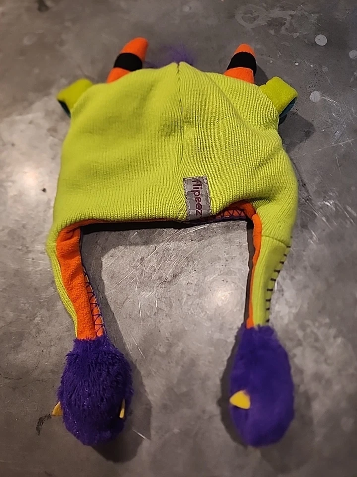 Sombrero verde Flipeez Peek-a-Boo Monster con brazos móviles Foto 3 de 4