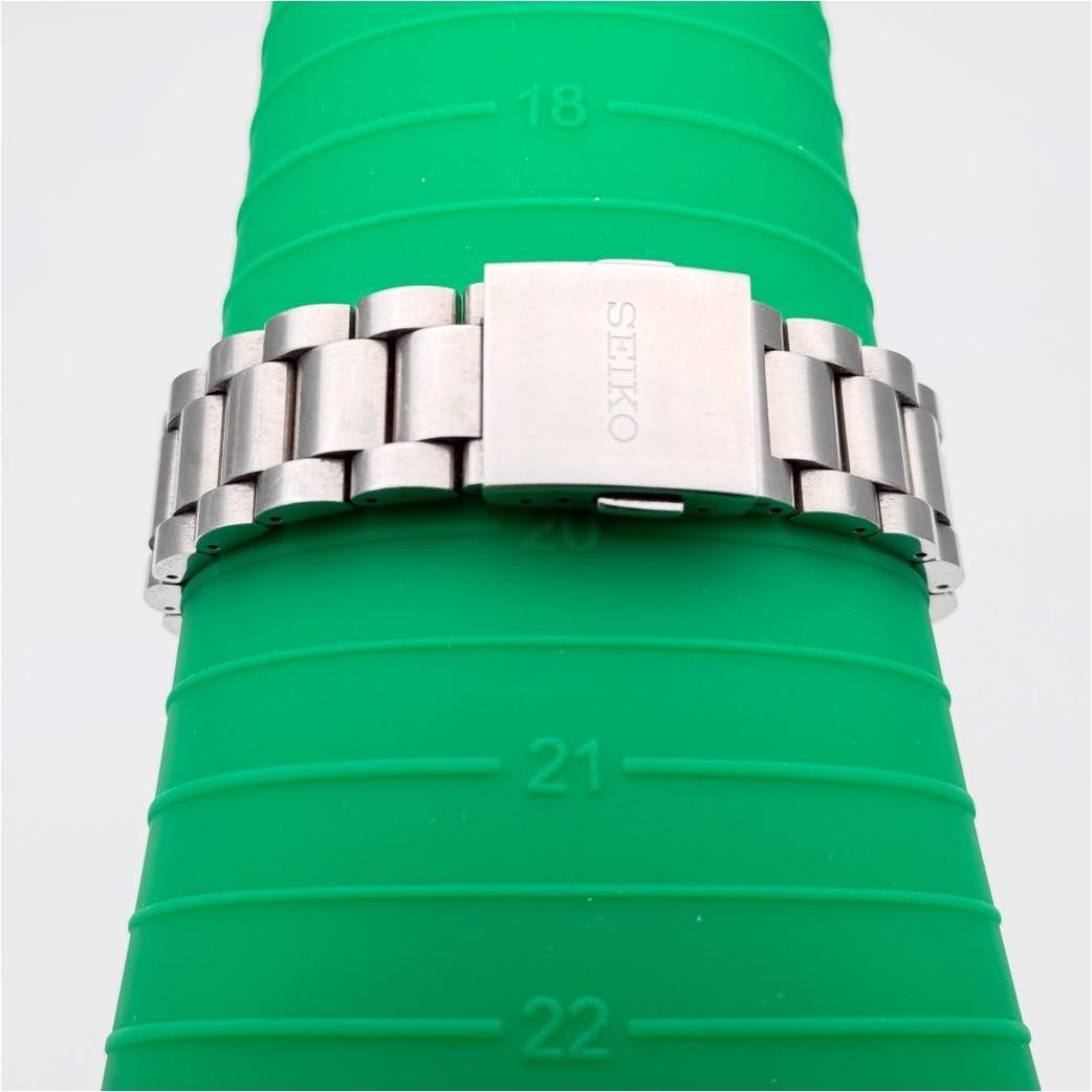 Seiko Prospex Speedtimer SBDL107 Solar Chronograph 1.54in Case 7.87in Wrist image 5