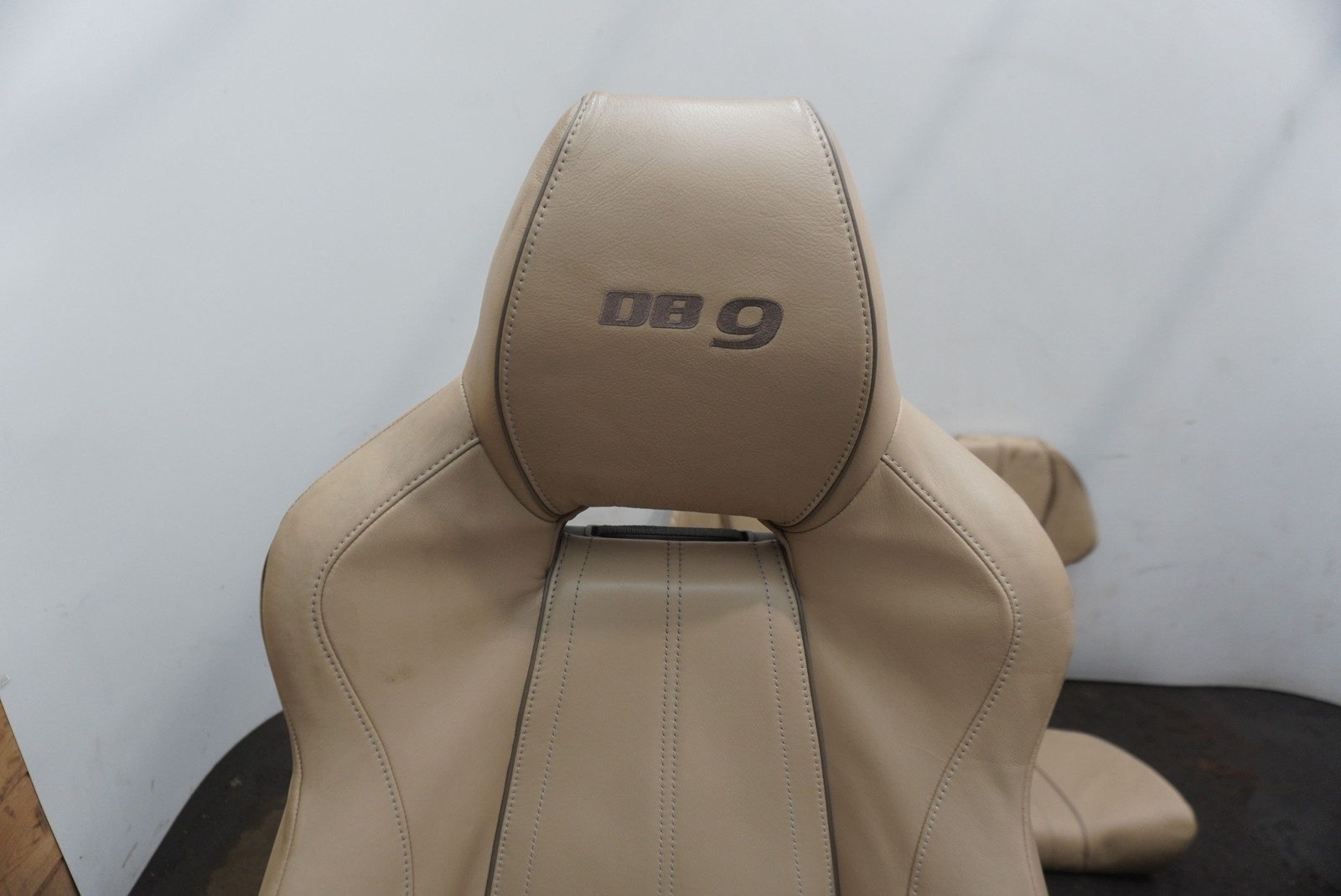 Set Front Rear Driver Passenger Seat Aston Martin DB9 Convertible 2013-16 *Note*