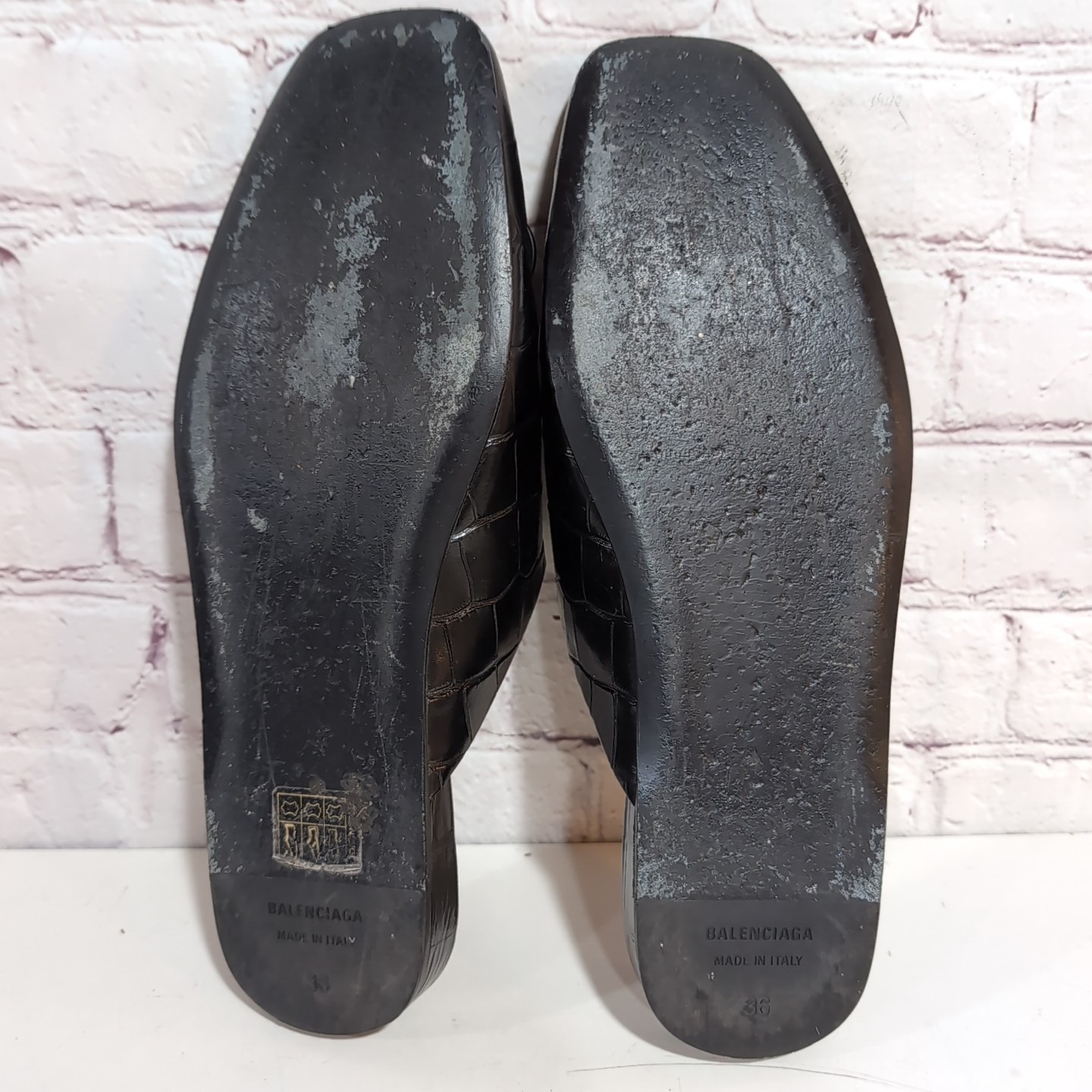 Balenciaga Women's Black Cosy BB Flat Mule Shoes Size 36 thumbnail 10