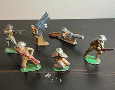 VINTAGE BARCLAY MANOIL TOY SOLDIERS WW2 METAL LEAD Lot Of 6