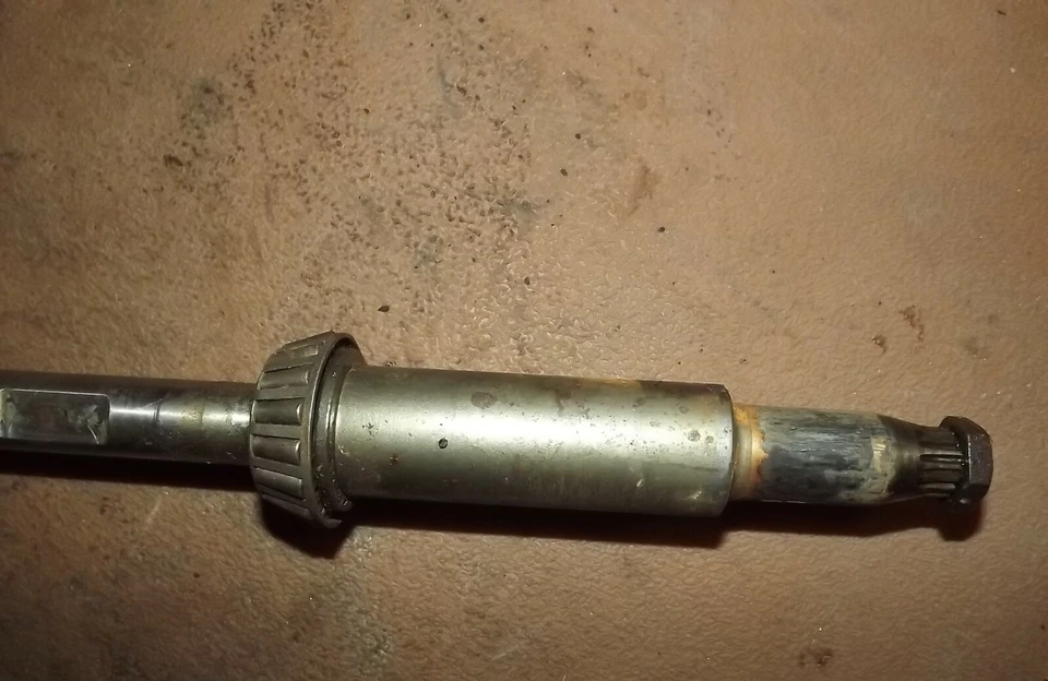 Mariner 115 HP Drive Shaft 20" Long Shaft PN 76036 1973-85 Measures 32" - Image 3 of 4