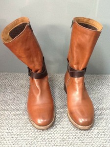 tan leather biker boots