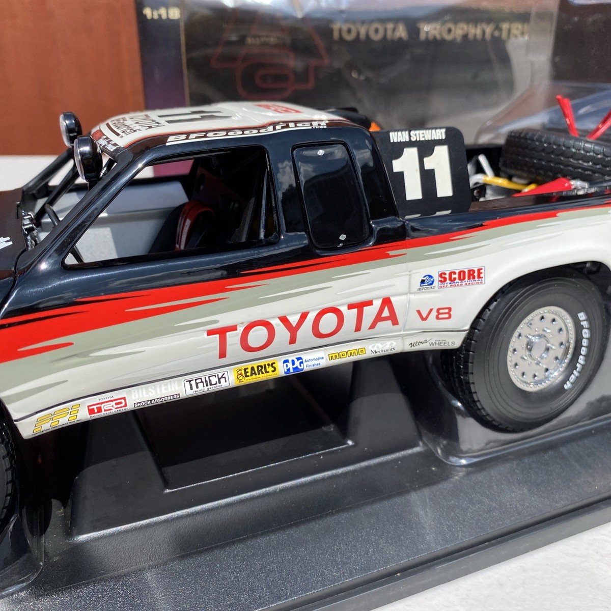 AUTOART 1:18 TOYOTA TROPHY TRUCK MCI 1998 IVAN STEWART VERY RARE 