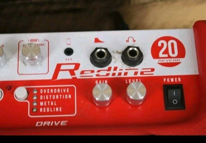 VHT Redline 20R  20 Watt Guitar  Amplifier with Reverb Multi Tone settings - Image 3 of 4