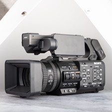Sony HXR NX800 4K NXCAM Camcorder MINT