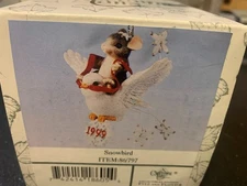 Charming Tails Fitz and Floyd  "Snowbird" 86/797 Ornament