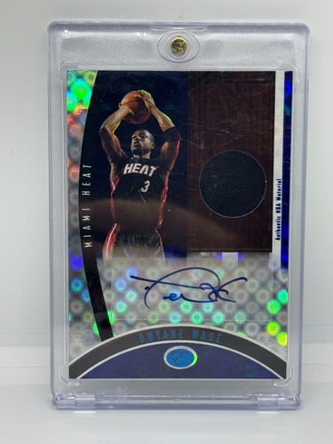 DWAYNE WADE GAME USED PATCH AUTO /19 BLUE 2006-07 HEAT